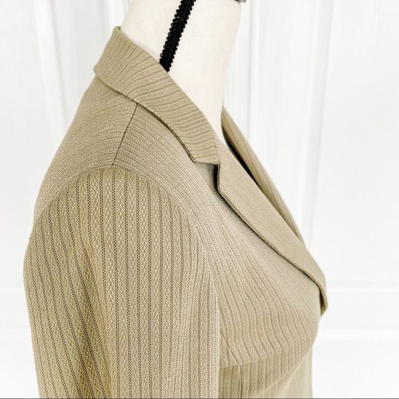 Antonio Melani‎ Size 0 Sandstone Pinned Striped Blazer with Folded Front Pockets - Picture 8 of 10